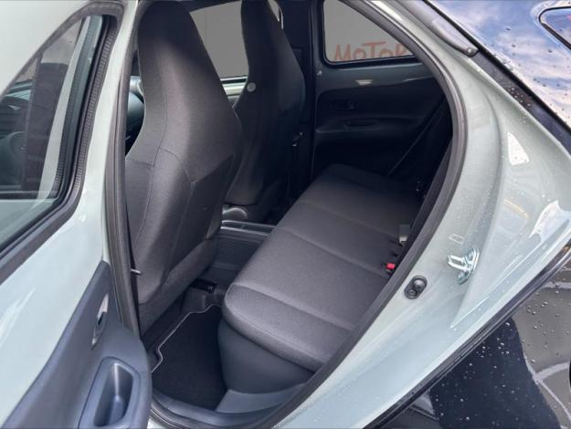 TOYOTA Aygo X Hybride 116h Graphic  AYGO X CROSSOVER 116H GRAPHIC ZENRADA VD MC26