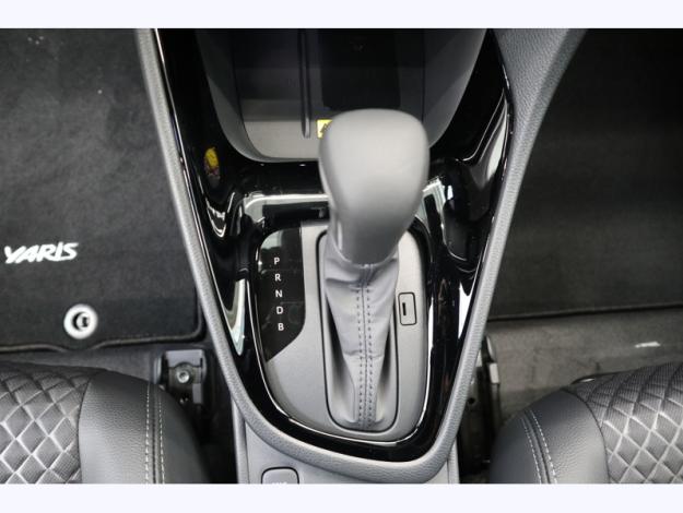 TOYOTA Yaris Hybride 130h Collection   