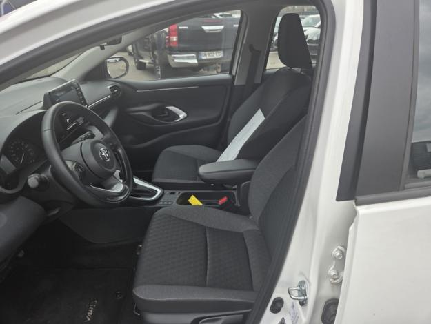 TOYOTA Yaris 116h Dynamic  