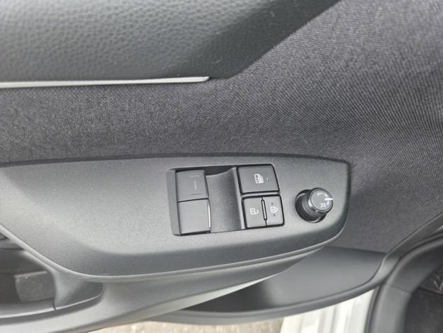 TOYOTA Yaris 116h Dynamic  