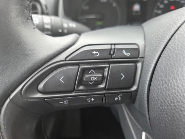 TOYOTA Yaris 116h Dynamic  