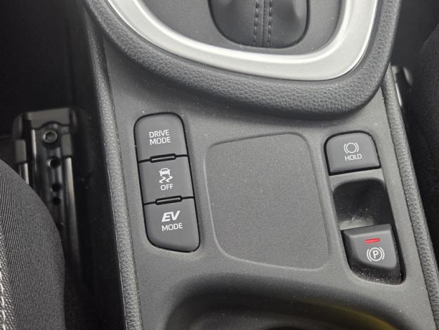 TOYOTA Yaris 116h Dynamic  