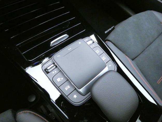 MERCEDES-BENZ CLA Shooting Brake 250 e Hybrid EQ 218ch AMG Line 8G-DCT AMG Line Classe CLA SB/118 CLA 250 e Shooting Brake AMG Line