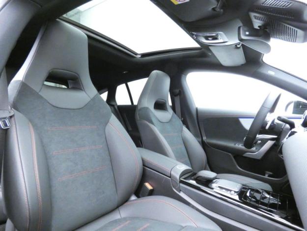 MERCEDES-BENZ CLA Shooting Brake 250 e Hybrid EQ 218ch AMG Line 8G-DCT AMG Line Classe CLA SB/118 CLA 250 e Shooting Brake AMG Line