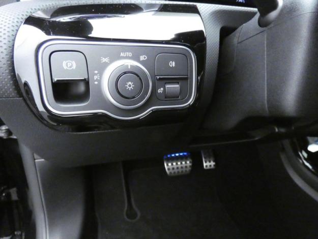 MERCEDES-BENZ CLA Shooting Brake 250 e Hybrid EQ 218ch AMG Line 8G-DCT AMG Line Classe CLA SB/118 CLA 250 e Shooting Brake AMG Line