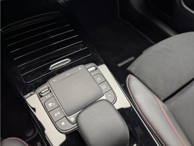 MERCEDES-BENZ CLA Shooting Brake CLA 180 d Shooting Brake AMG Line  Classe CLA SB/118 CLA 180 d Shooting Brake AMG Line