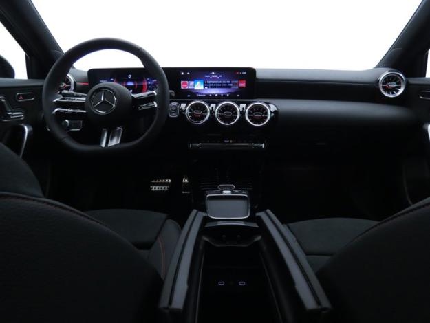 MERCEDES-BENZ Classe A 200 d AMG Line  Classe A 200 d AMG Line