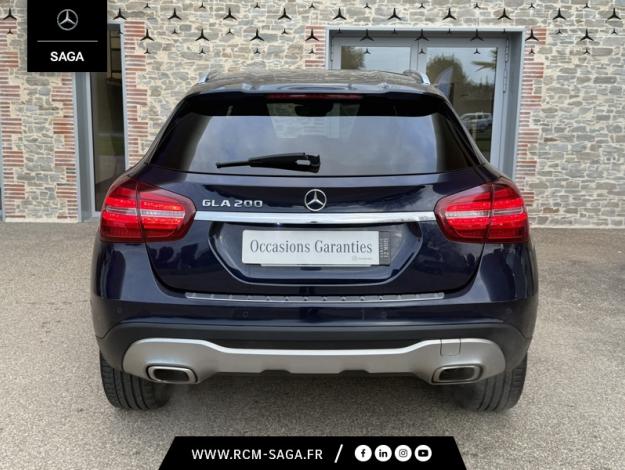 MERCEDES-BENZ GLA 200 Sensation  