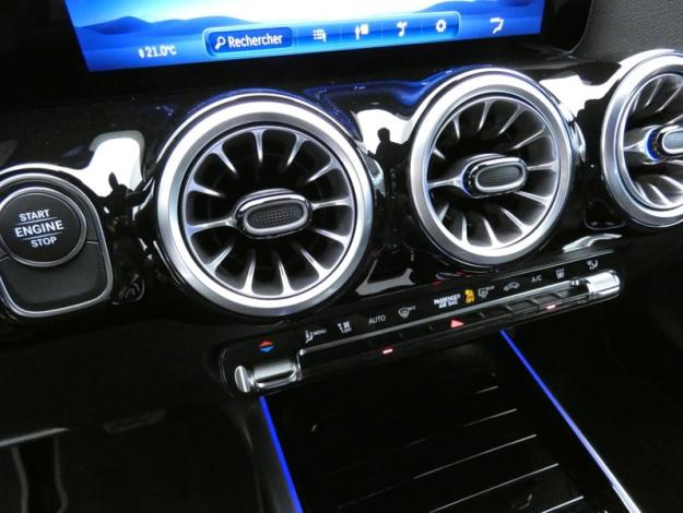 MERCEDES-BENZ GLA 250 e Hybrid EQ Progressive Line  