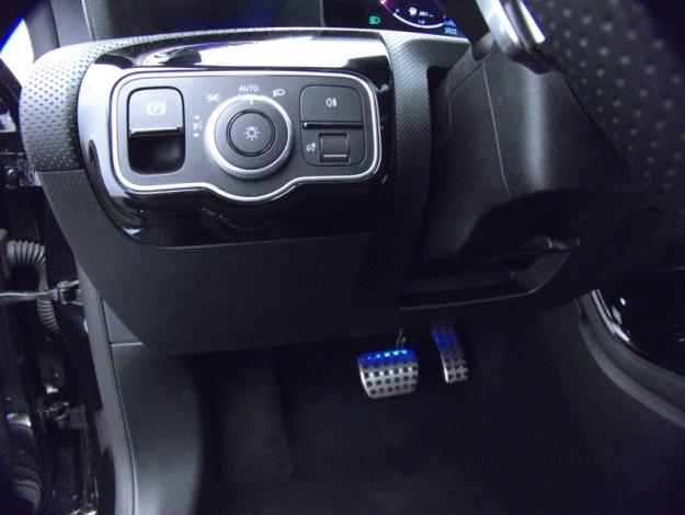 MERCEDES-BENZ CLA Shooting Brake CLA 250 e Hybrid EQ Shooting Brake AMG Line  