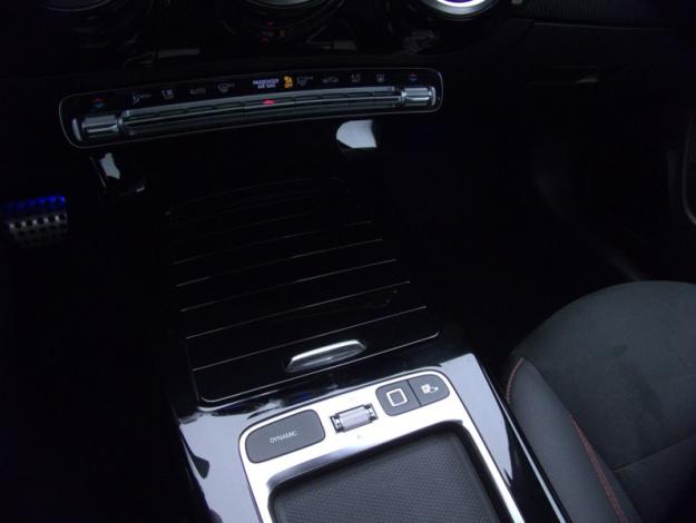 MERCEDES-BENZ CLA Shooting Brake CLA 250 e Hybrid EQ Shooting Brake AMG Line  