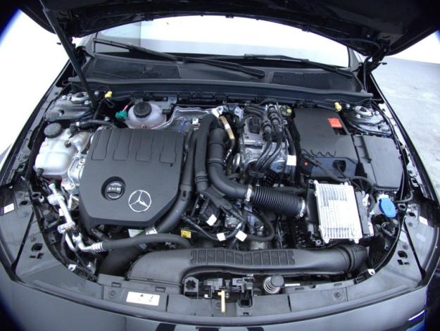 MERCEDES-BENZ CLA Shooting Brake CLA 250 e Hybrid EQ Shooting Brake AMG Line  