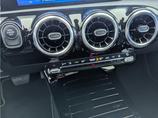 MERCEDES-BENZ Classe A 250 e Berline Business Line Classe A 250 e Hybrid EQ Berline Business Line  Classe A 250 e Berline Business Line