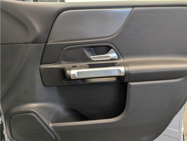 MERCEDES-BENZ GLB 200 d Progressive Line  