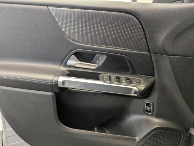 MERCEDES-BENZ GLB 200 d Progressive Line  