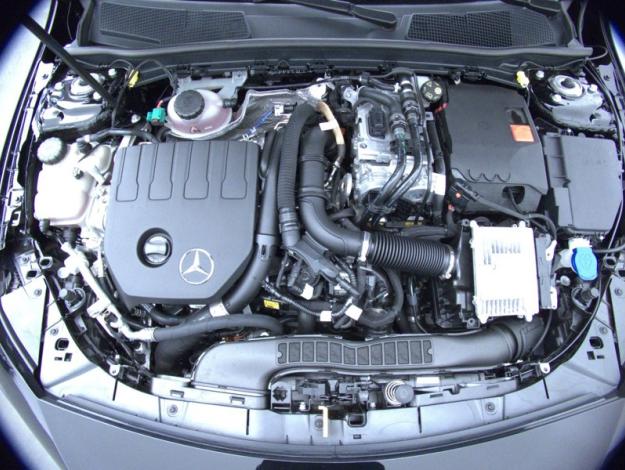 MERCEDES-BENZ Classe A 250 e Hybrid EQ AMG Line  
