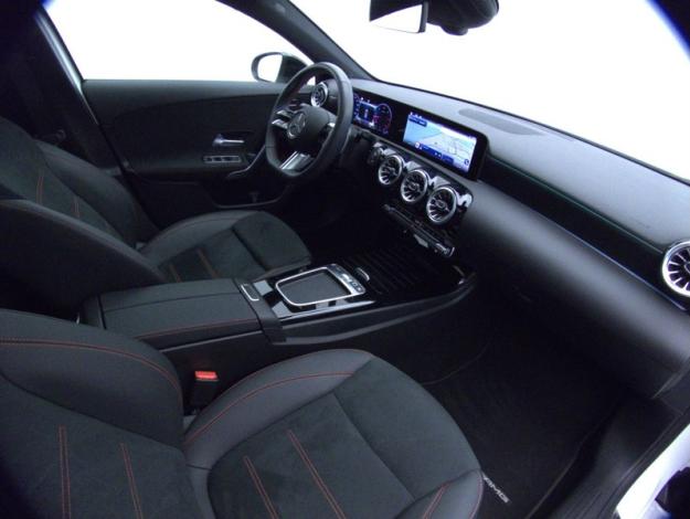 MERCEDES-BENZ Classe A 200 d AMG Line  