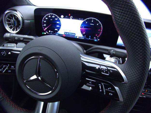 MERCEDES-BENZ Classe A 200 d AMG Line  