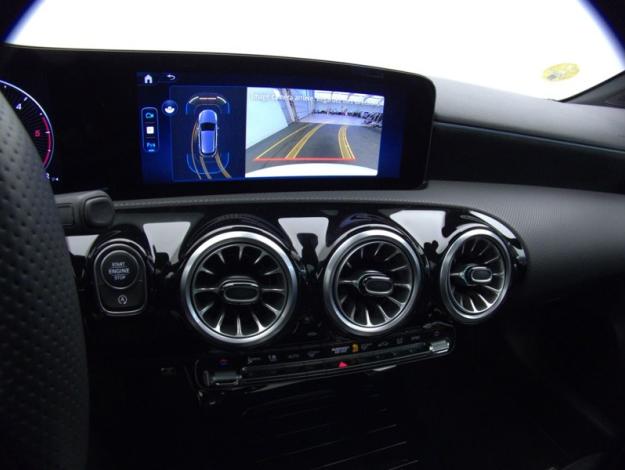 MERCEDES-BENZ Classe A 200 d AMG Line  