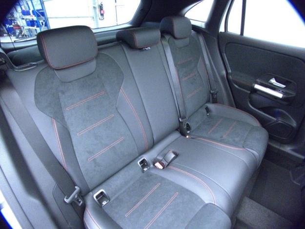 MERCEDES-BENZ GLA 250 e Hybrid EQ AMG Line  GLA 250 e Hybrid EQ AMG Line