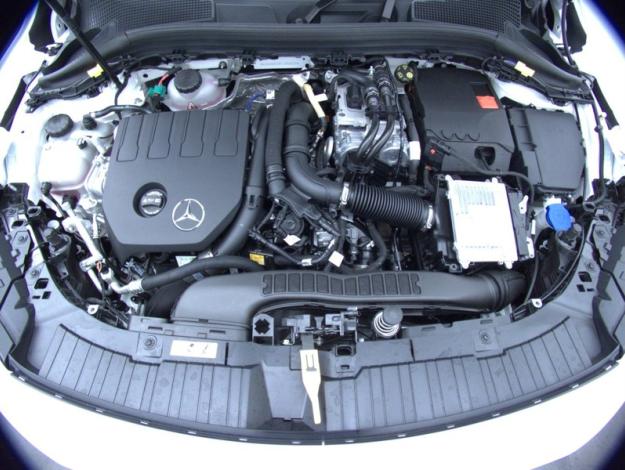 MERCEDES-BENZ GLA 250 e Hybrid EQ AMG Line  GLA 250 e Hybrid EQ AMG Line