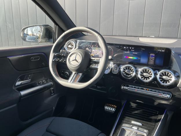 MERCEDES-BENZ GLA 200 d AMG Line  GLA 200 d AMG Line