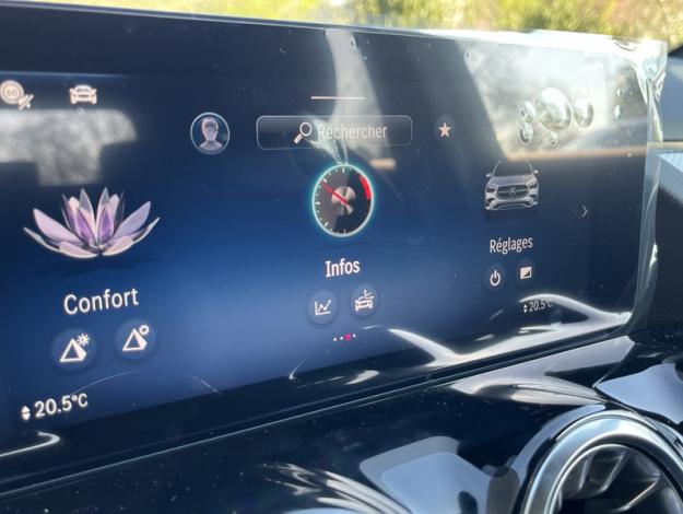 MERCEDES-BENZ GLA 200 d AMG Line  GLA 200 d AMG Line