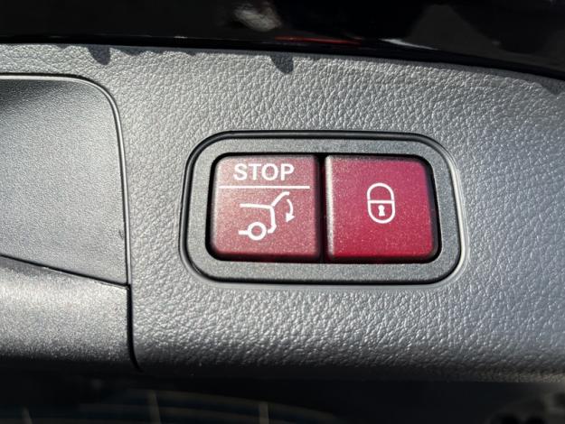 MERCEDES-BENZ GLA 200 d AMG Line  GLA 200 d AMG Line