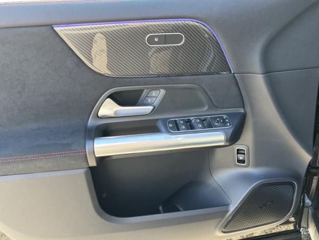 MERCEDES-BENZ GLA 200 d AMG Line  GLA 200 d AMG Line