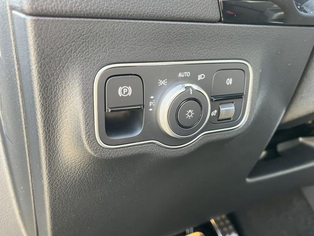 MERCEDES-BENZ GLA 200 d AMG Line  GLA 200 d AMG Line