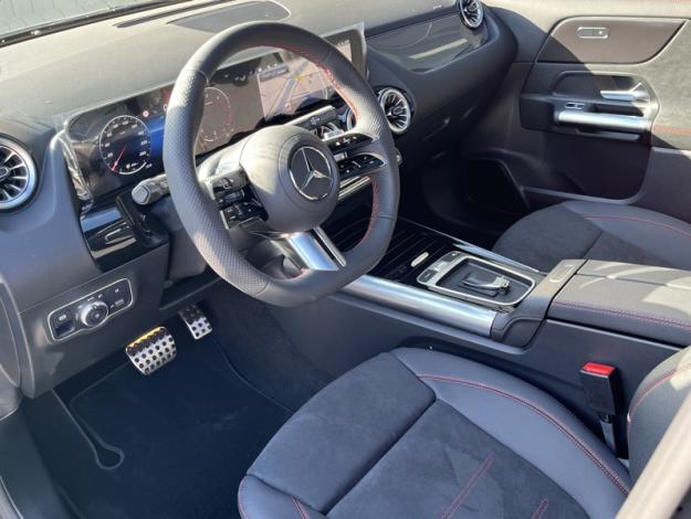 MERCEDES-BENZ GLA 200 d AMG Line  GLA 200 d AMG Line