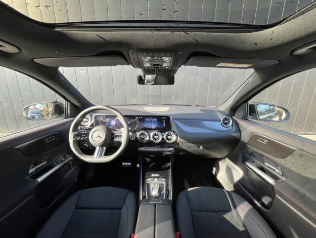 MERCEDES-BENZ GLA 200 d AMG Line  GLA 200 d AMG Line