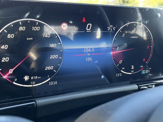 MERCEDES-BENZ GLA 200 d AMG Line  GLA 200 d AMG Line