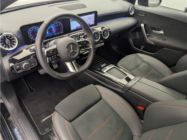 MERCEDES-BENZ Classe A 200 d AMG Line  