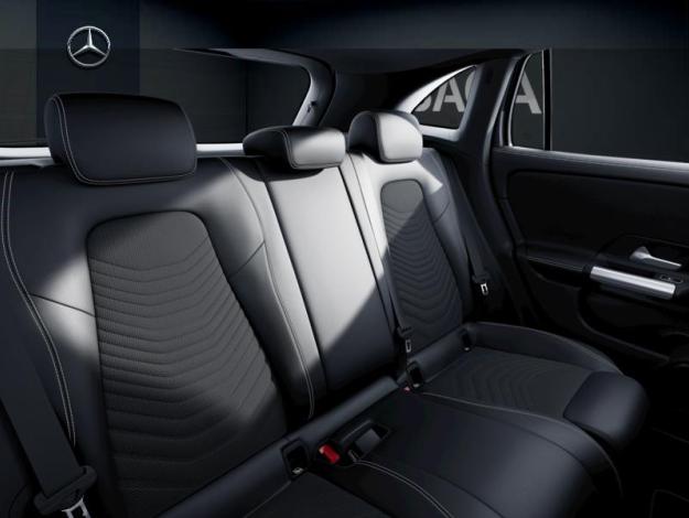 MERCEDES-BENZ GLA 250 e Hybrid EQ Business Line  GLA 250 e Hybrid EQ Business Line