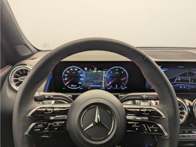 MERCEDES-BENZ GLB 200 d AMG Line  GLB 200 d AMG Line