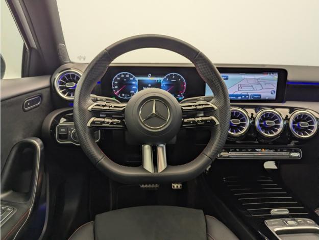 MERCEDES-BENZ Classe A 180 d AMG Line  