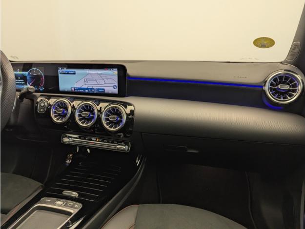 MERCEDES-BENZ Classe A 180 d AMG Line  