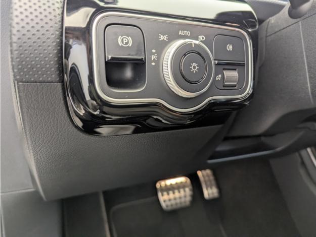 MERCEDES-BENZ Classe A 180 d AMG Line  