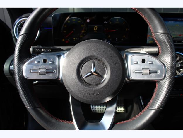 MERCEDES-BENZ Classe A 200 d AMG Line  