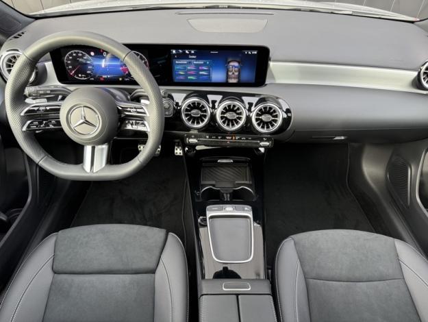 MERCEDES-BENZ Classe A 180 AMG Exclusive Design  Classe A 180 d AMG Exclusive Design