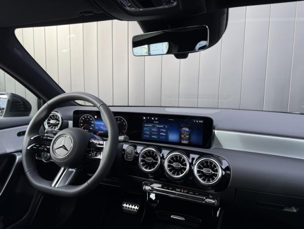 MERCEDES-BENZ Classe A 180 AMG Exclusive Design  Classe A 180 d AMG Exclusive Design