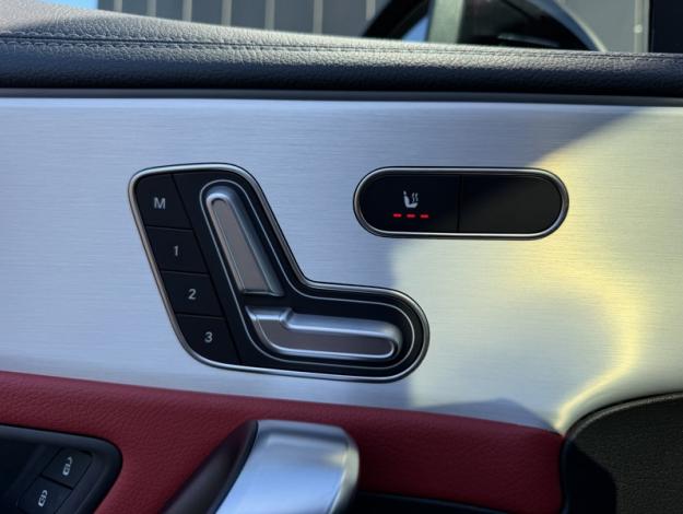 MERCEDES-BENZ CLA Coupé CLA 220 d Coupé AMG Line  