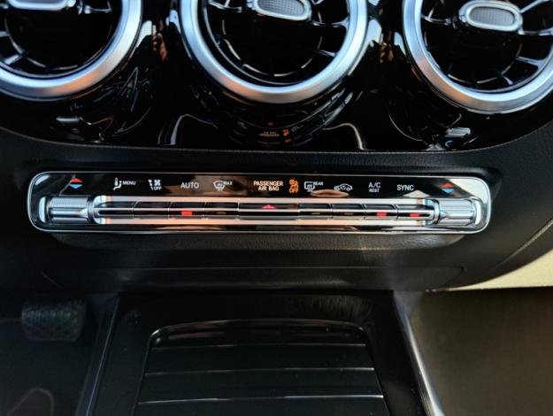 MERCEDES-BENZ GLA 200 d  Business Line  GLA 200 d Business Line