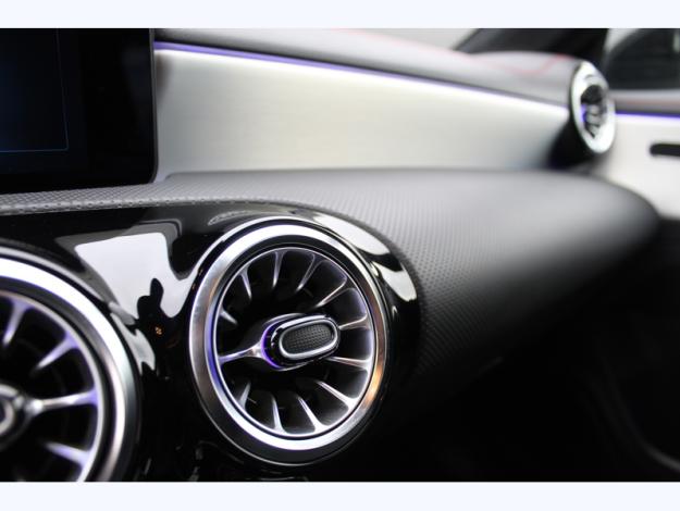 MERCEDES-BENZ CLA Shooting Brake CLA 200 d Shooting Brake AMG Line  