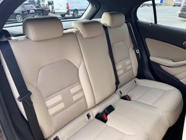 MERCEDES-BENZ GLA 180 d  Classe GLA/ X156 180 D INSPIRATION