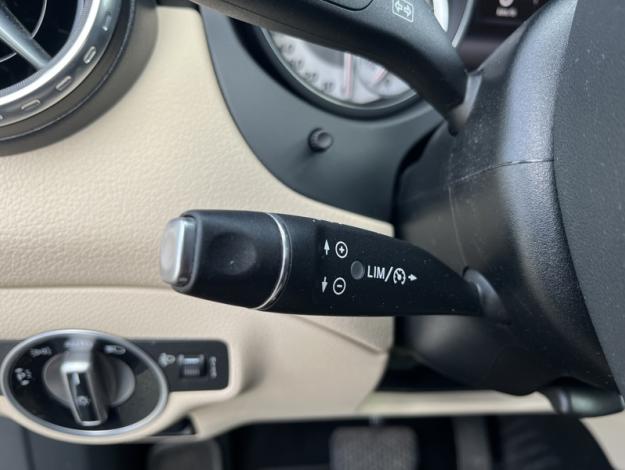 MERCEDES-BENZ GLA 180 d  Classe GLA/ X156 180 D INSPIRATION