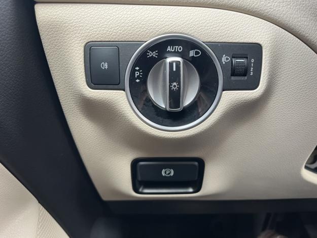 MERCEDES-BENZ GLA 180 d  Classe GLA/ X156 180 D INSPIRATION