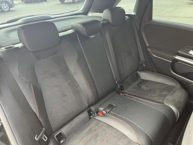 MERCEDES-BENZ Classe B 180 d AMG Line Edition  