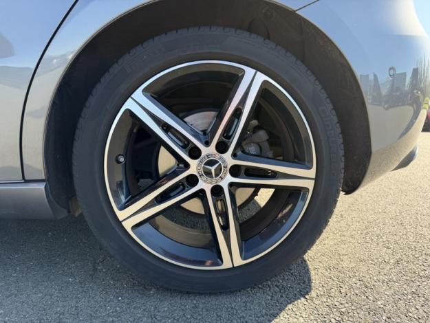 MERCEDES-BENZ Classe A A 180 Compacte  